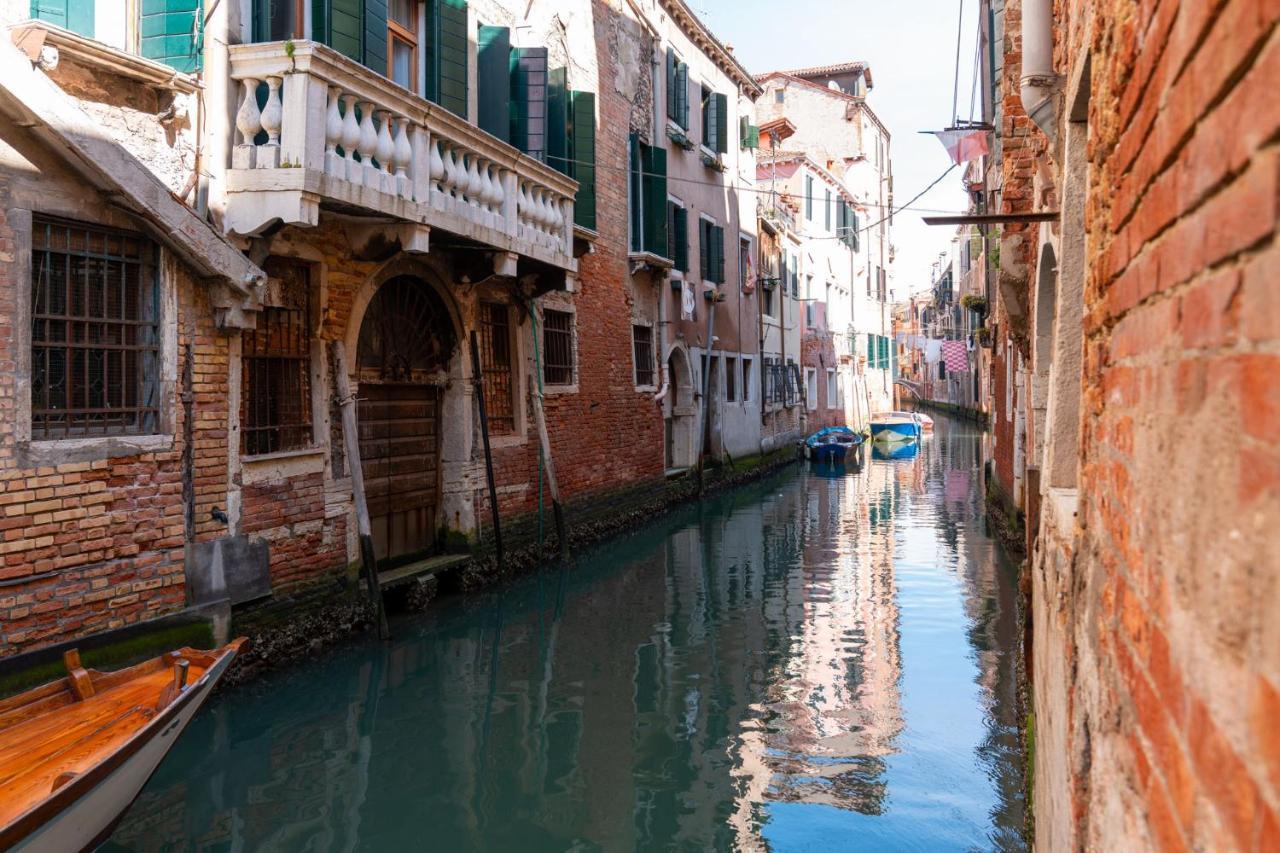 Casa Al Ponte Scudi - 4 Windows On The Canal Venice Ngoại thất bức ảnh